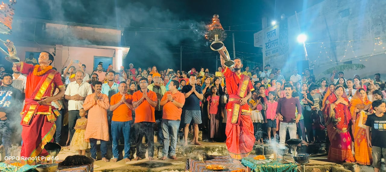 शारदीय नवरात्र के उपलक्ष्य में ऐतिहासिक जिच्छो पोखर पर गंगा महाआरती का आयोजन